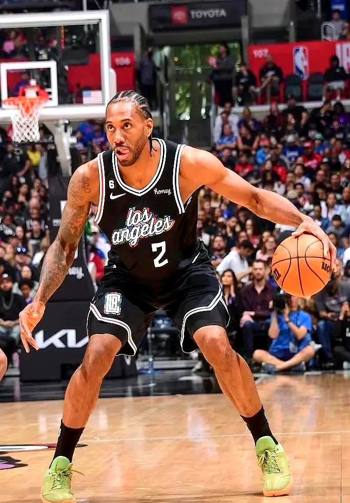 塞维利亚围绕NBA常规赛单刀错失冲刺阶段NBA总决赛焦点战，转会期皇家马德里官宣签约看傻球迷的简单介绍雷竞技下载